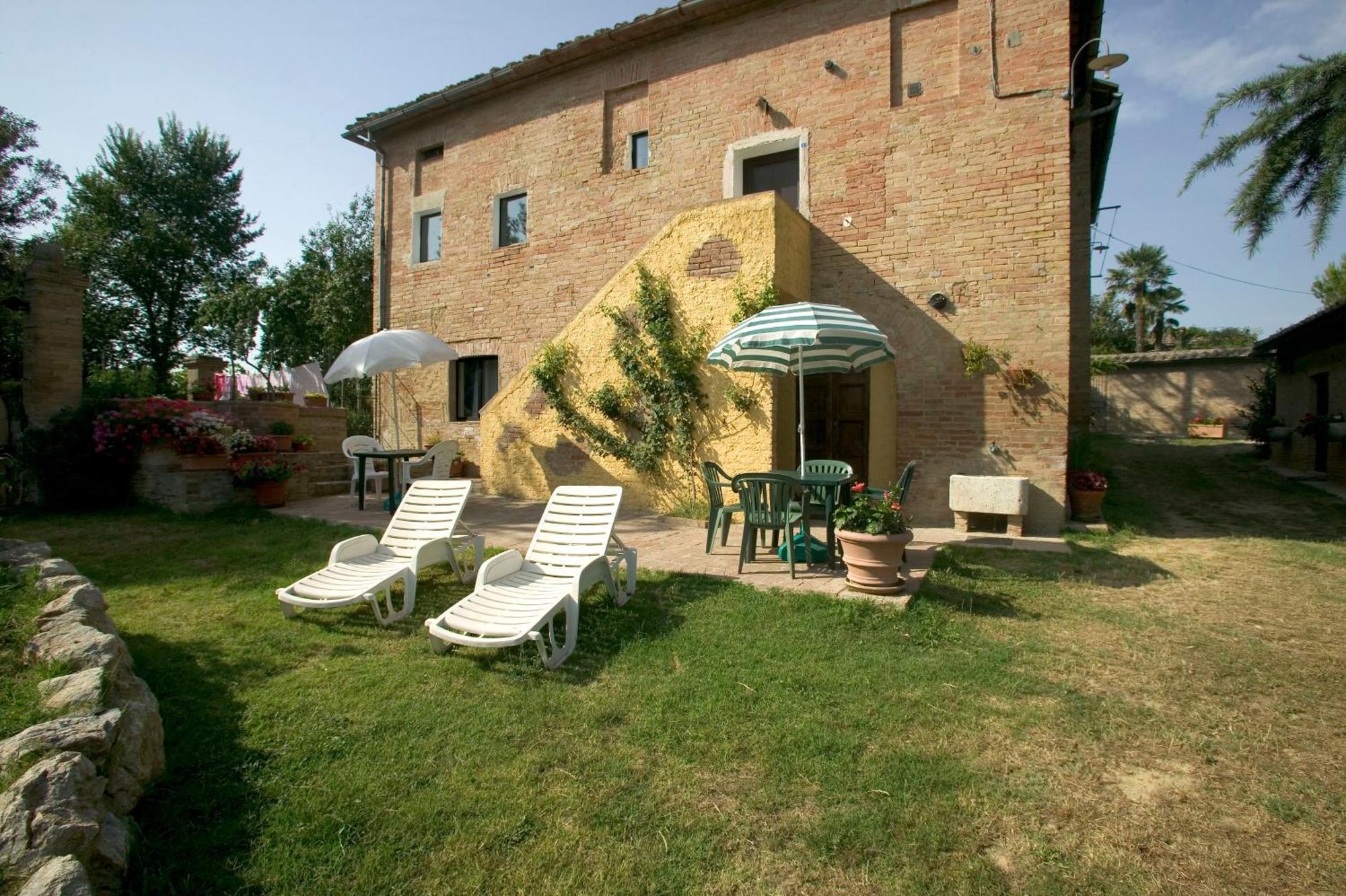 Landhaus La Grotta Di Montecchino *